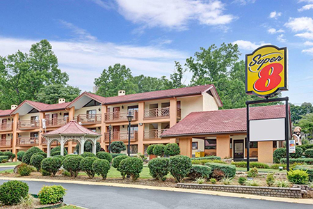 super 8 gatlinburg